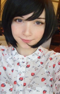 I want kiss her boobs.