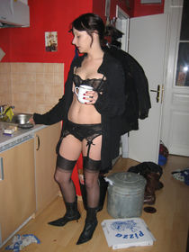 Webcam chick wears